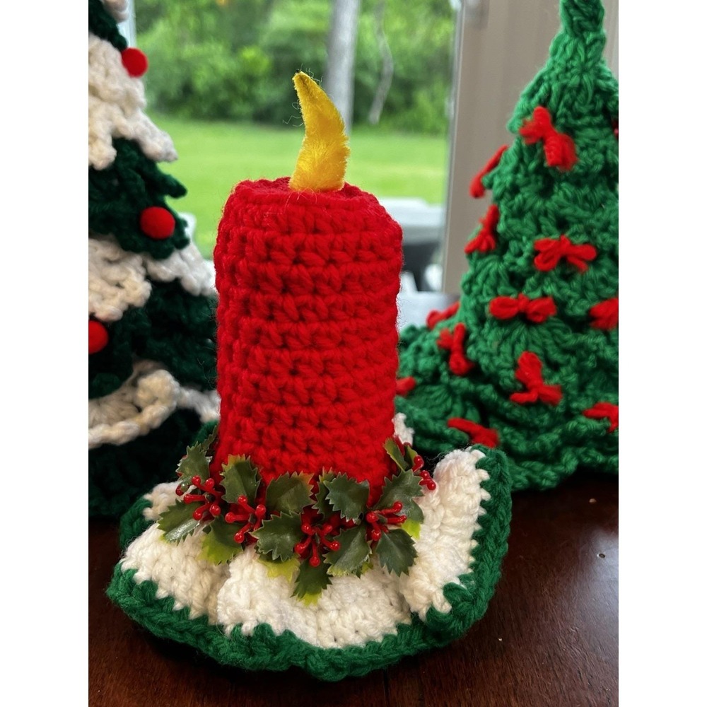 Vintage Crocheted Christmas Trees Green, White, Red Bows And Red Candle Handmade - Picture 2 of 10